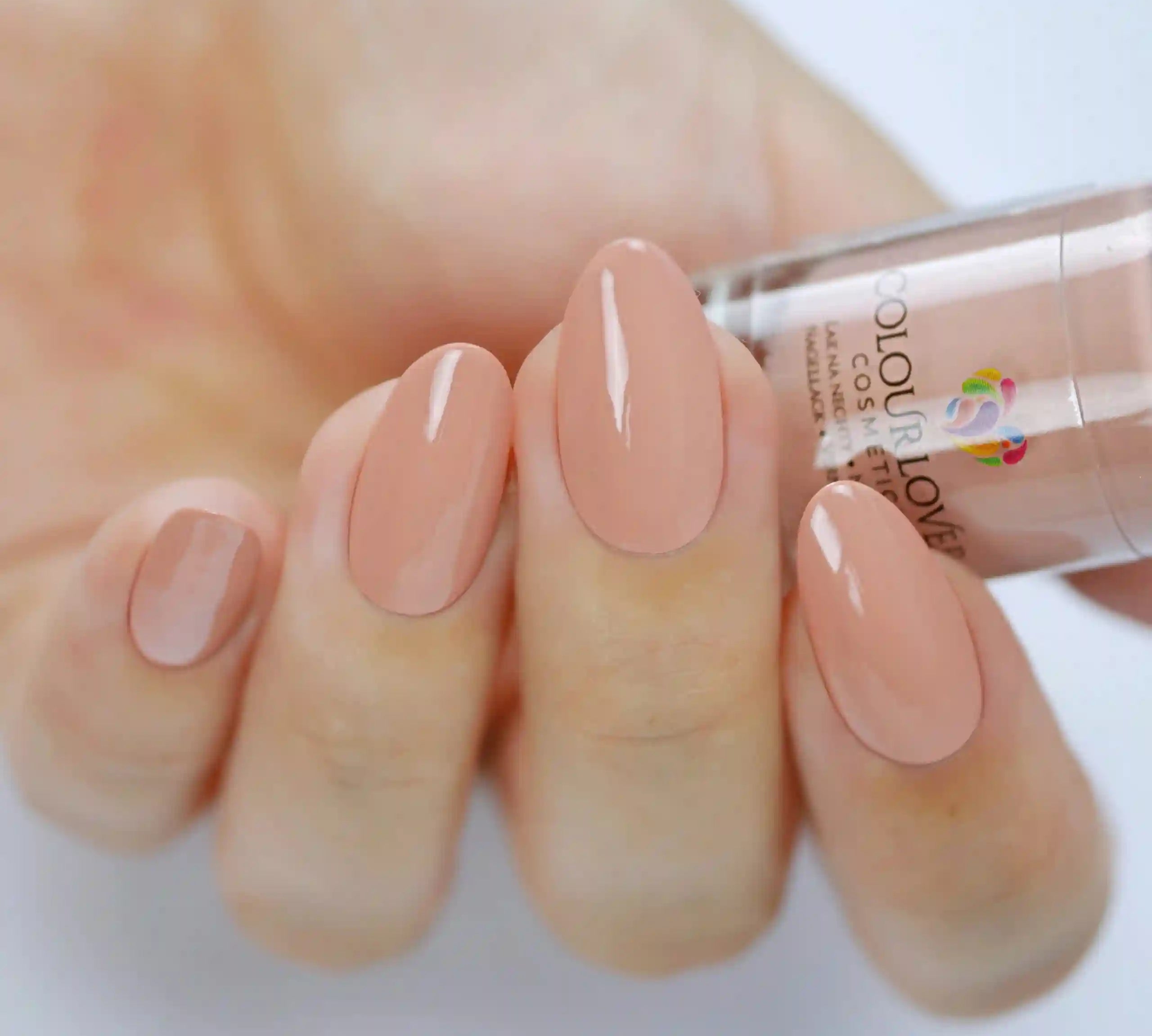 Barely Tanned – Vegan quick-dry nude nail polish with peach undertones, 10-free and cruelty-free.