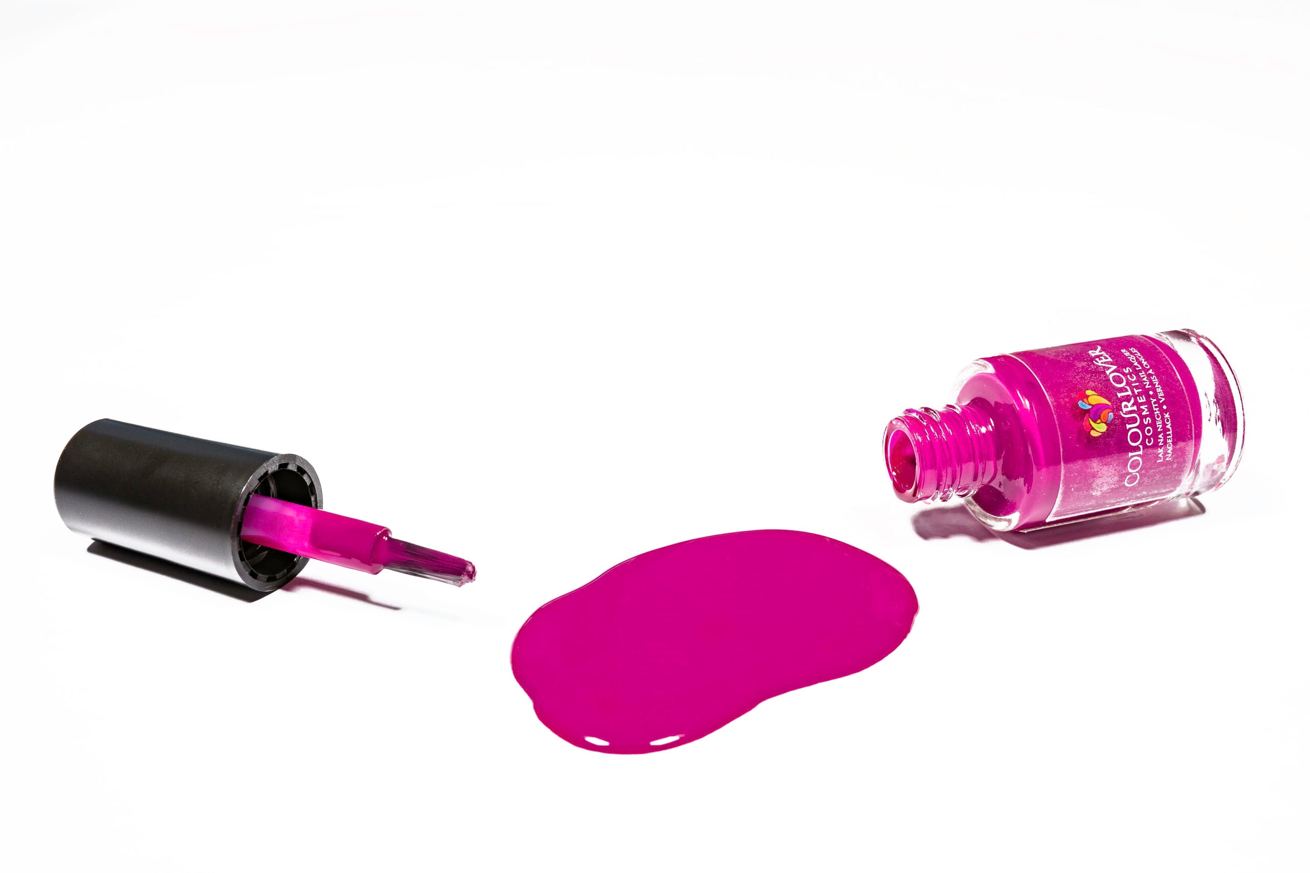 Cupcakes and Sandwiches – Vegan 10-free light pink nail polish with a glossy finish, plant-based, and cruelty-free