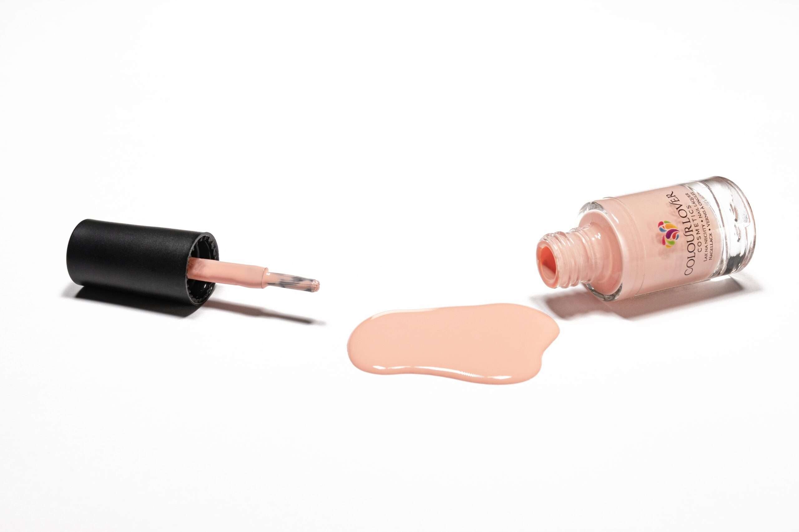 Daydreaming – Vegan 10-free soft lilac nail polish with a shimmer finish, plant-based, and cruelty-free