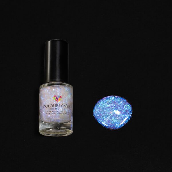 Icy Charm – Vegan 10-free multichromatic blue shimmer nail polish, plant-based, and cruelty-free.
