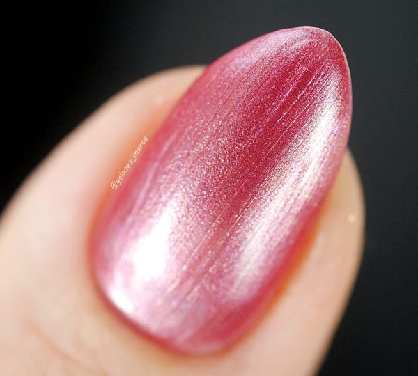 Peony – Vegan 10-free pink nail polish with a glossy finish, plant-based, and cruelty-free