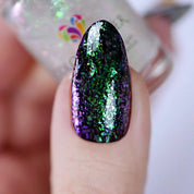 Polar Twinkle – Vegan 10-free color-changing nail polish shifting from green to purple with a shimmer finish, plant-based, and cruelty-free