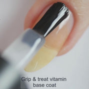 Grip & Treat – Vegan 10-free strengthening vitamin base coat with plant-based ingredients, cruelty-free and ideal for natural nail care
