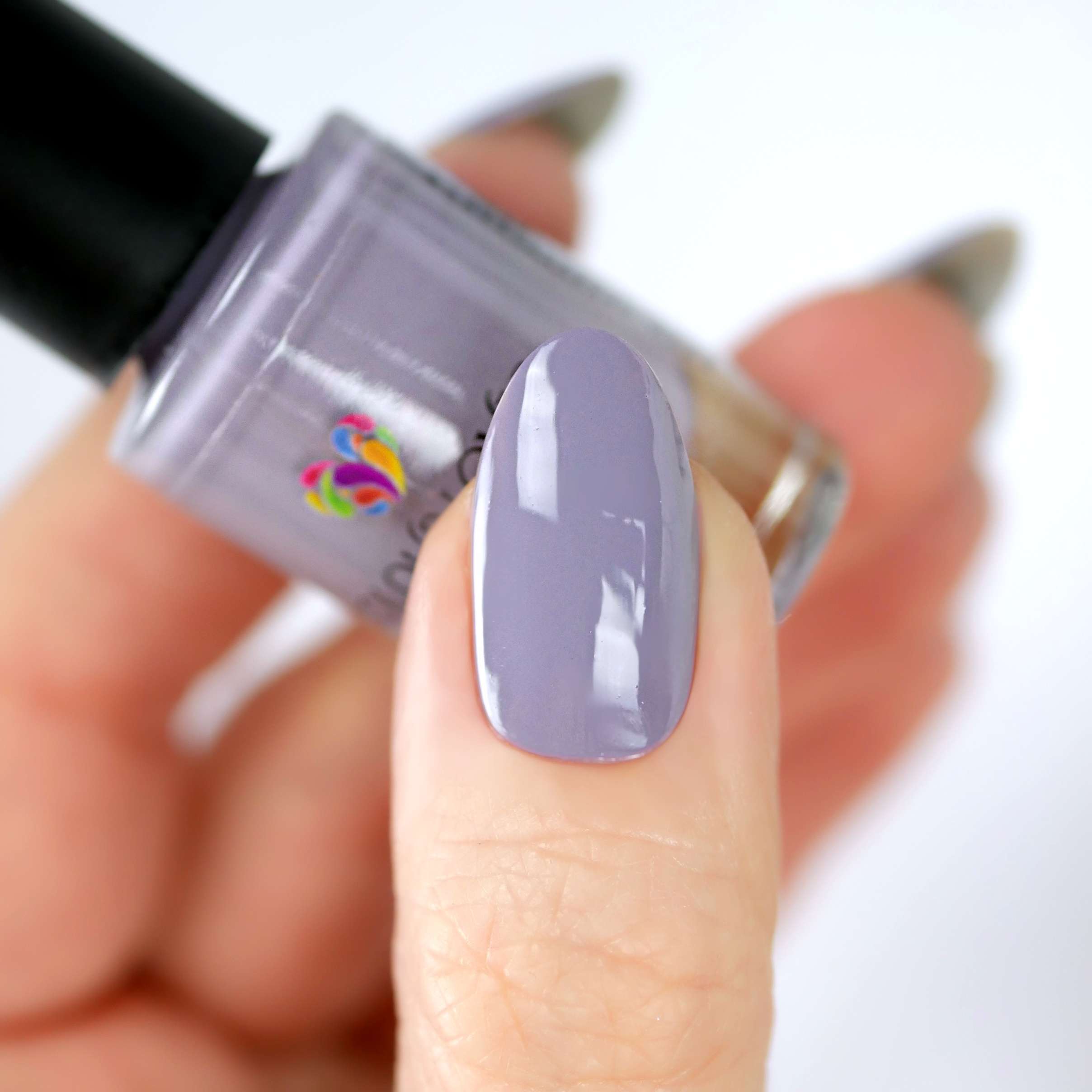 gray nail polish with purple undertones with plant based, 10-free, vegan, cruelty free, sustainable safe and healthy formula handmade in Slovakia