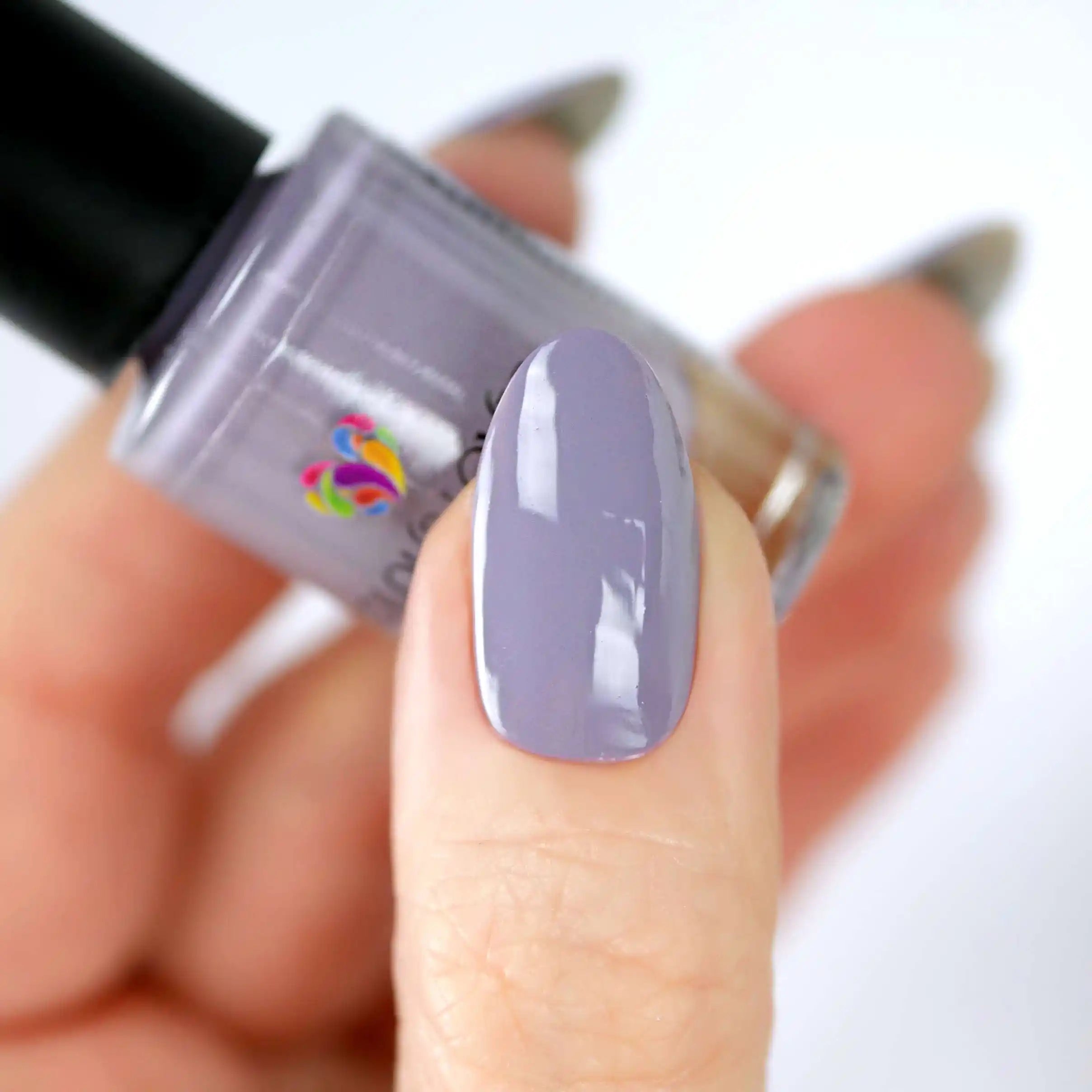Aim for the Stars – Vegan quick-dry gray nail polish with purple undertones, 10-free and long-lasting for healthy, cruelty-free manicures.