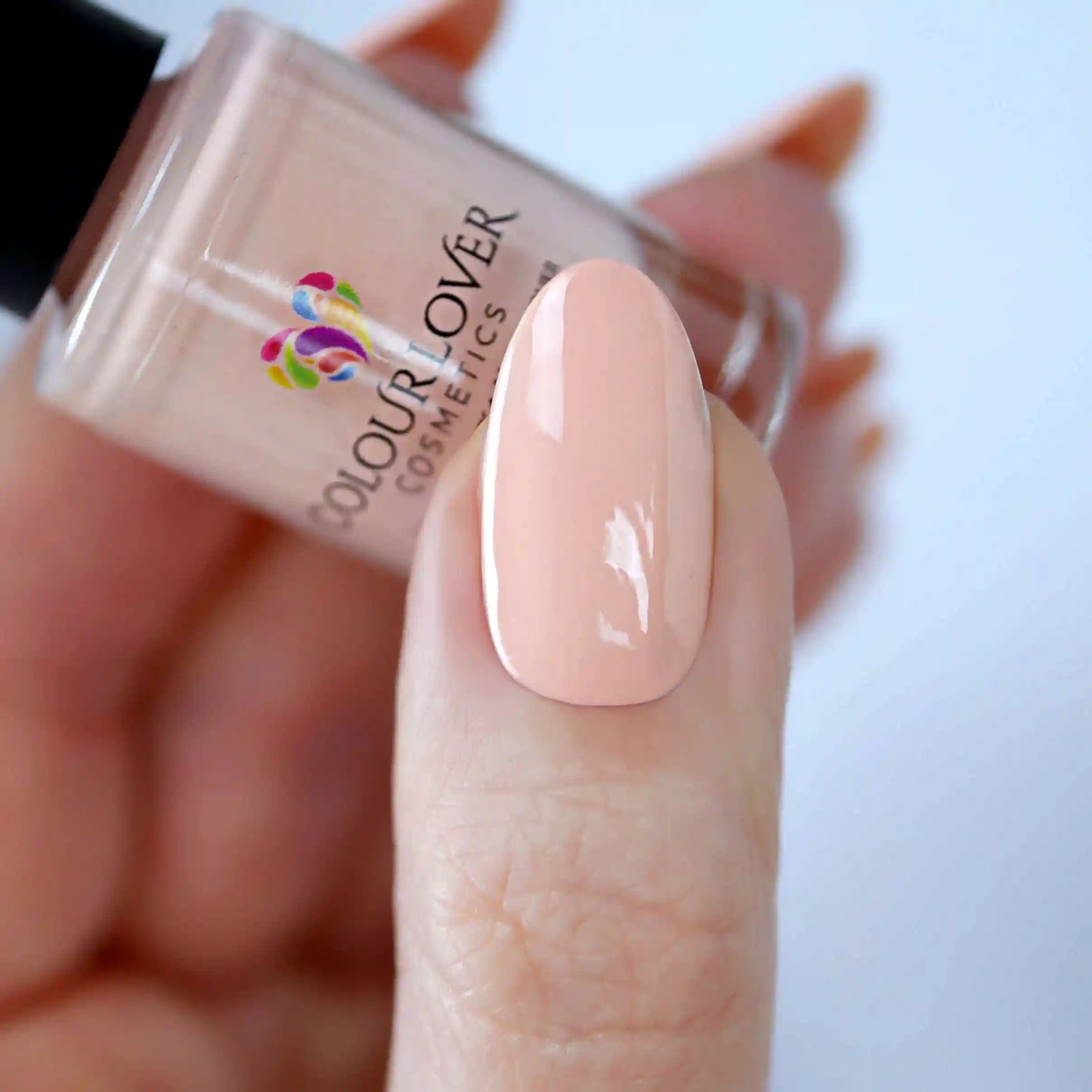 Daydreaming – Vegan 10-free soft lilac nail polish with a shimmer finish, plant-based, and cruelty-free
