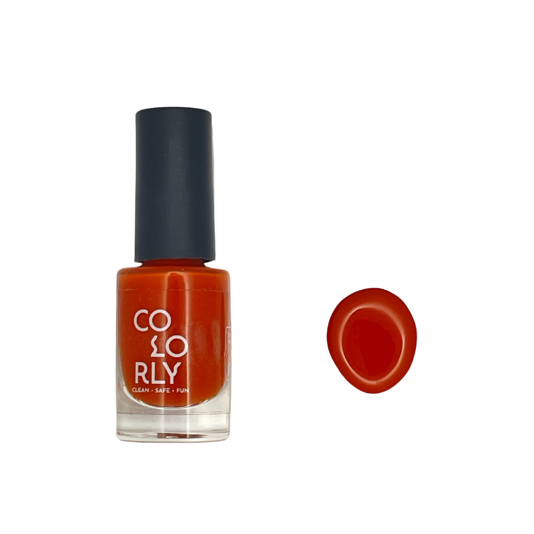 red nail polish with plant based, 10-free, vegan, cruelty free, sustainable, safe and healthy formula handmade in Slovakia