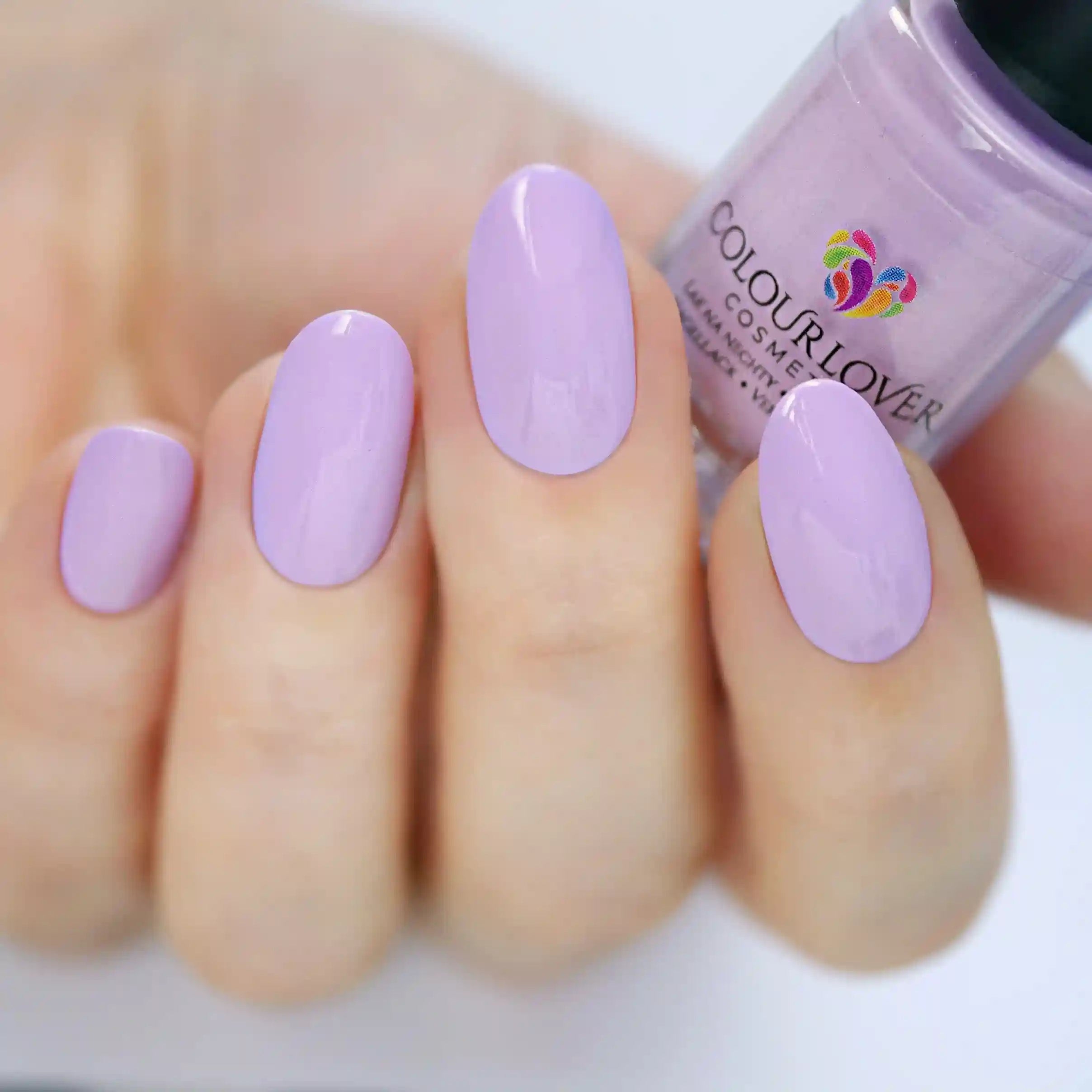 Read the Clouds – Vegan 10-free pastel lilac cream nail polish, plant-based and cruelty-free