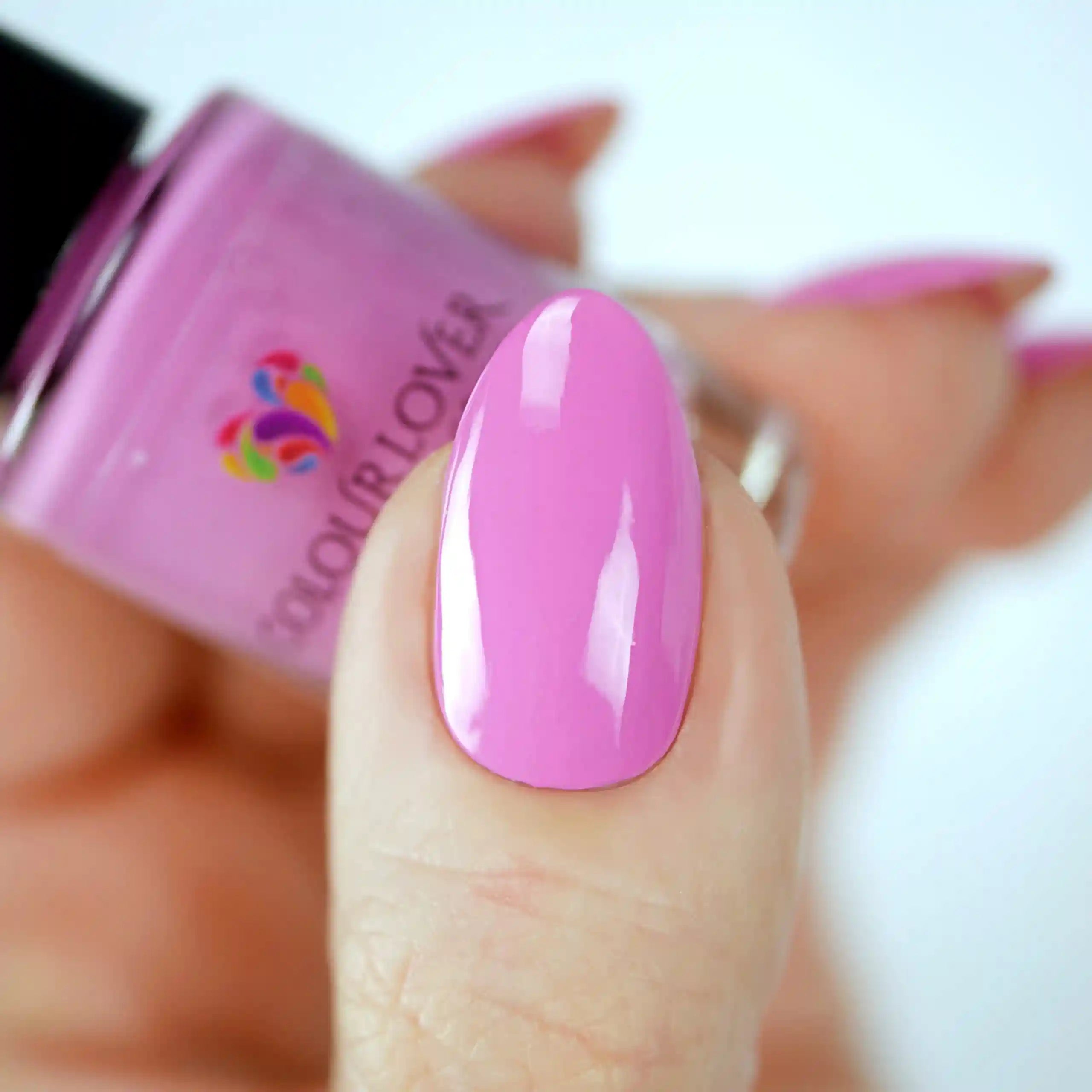 Romantic – Vegan 10-free rich pink nail polish with a cream finish, plant-based and cruelty-free