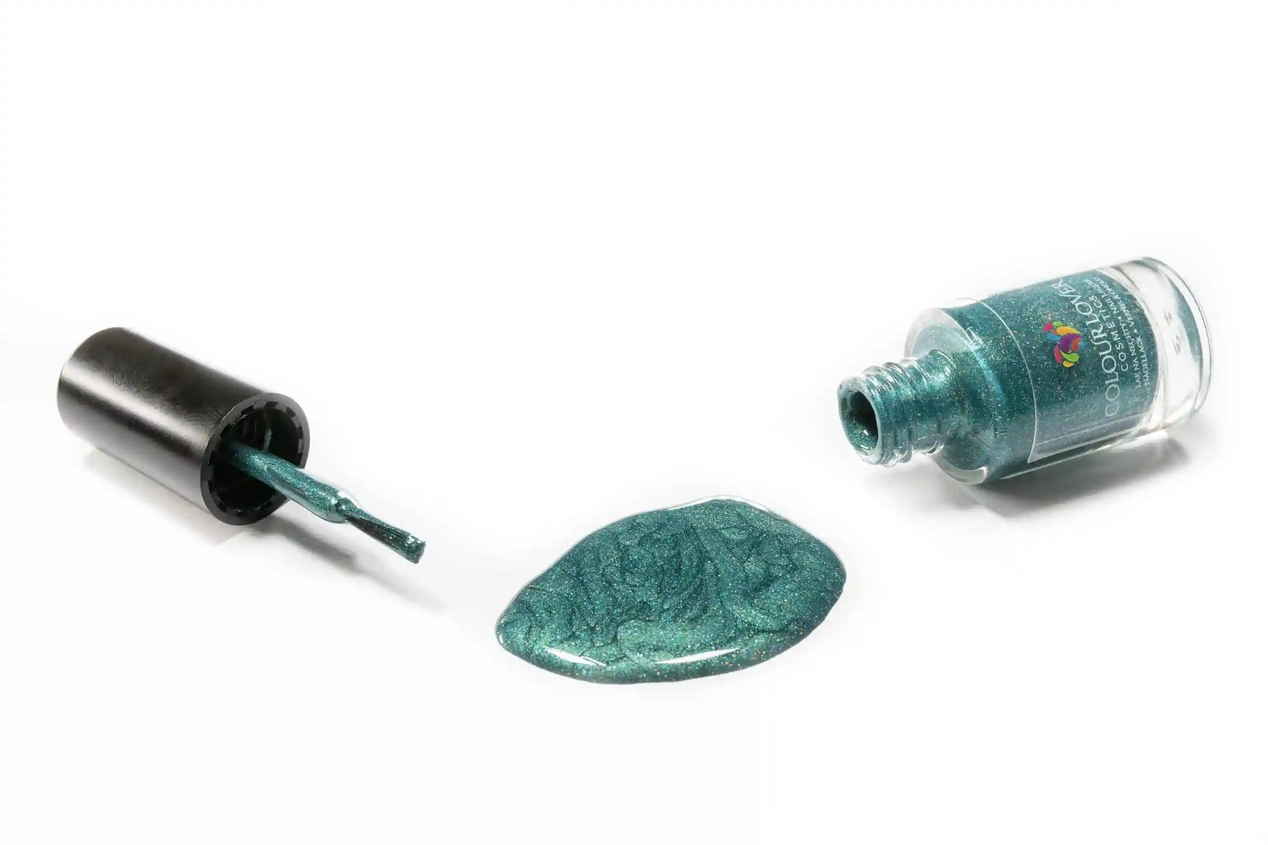 Emerald – Vegan 10-free deep green nail polish with a glossy finish, plant-based, and cruelty-free