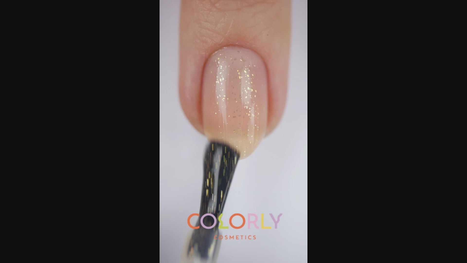 gold flakie nail polish with plant based, 10-free, vegan, cruelty free, sustainable, safe and healthy formula handmade in Slovakia