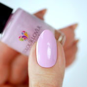 Caring – Vegan 10-free soft pink nail polish with a creamy finish, plant-based, and cruelty-free